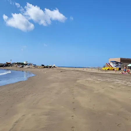 Beachfront Bliss In Burras Semesterbostad *